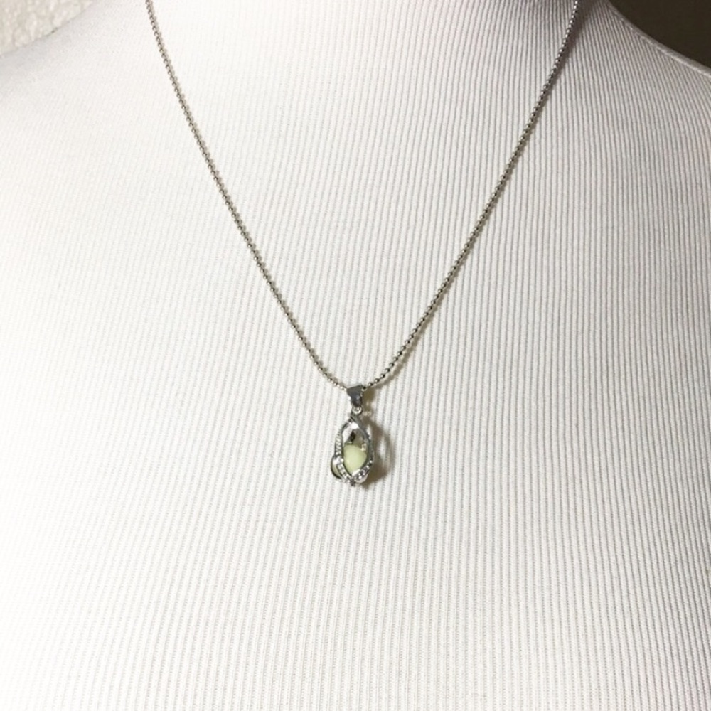 Super Cute Necklace With Caged Iridescent Stone - Picture 7 of 7